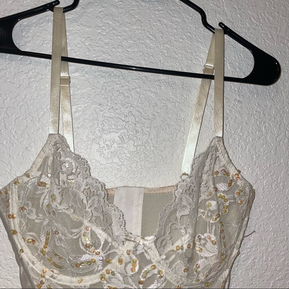 Vintage! Sexy Lace Lingerie! - Picture 2 of 8
